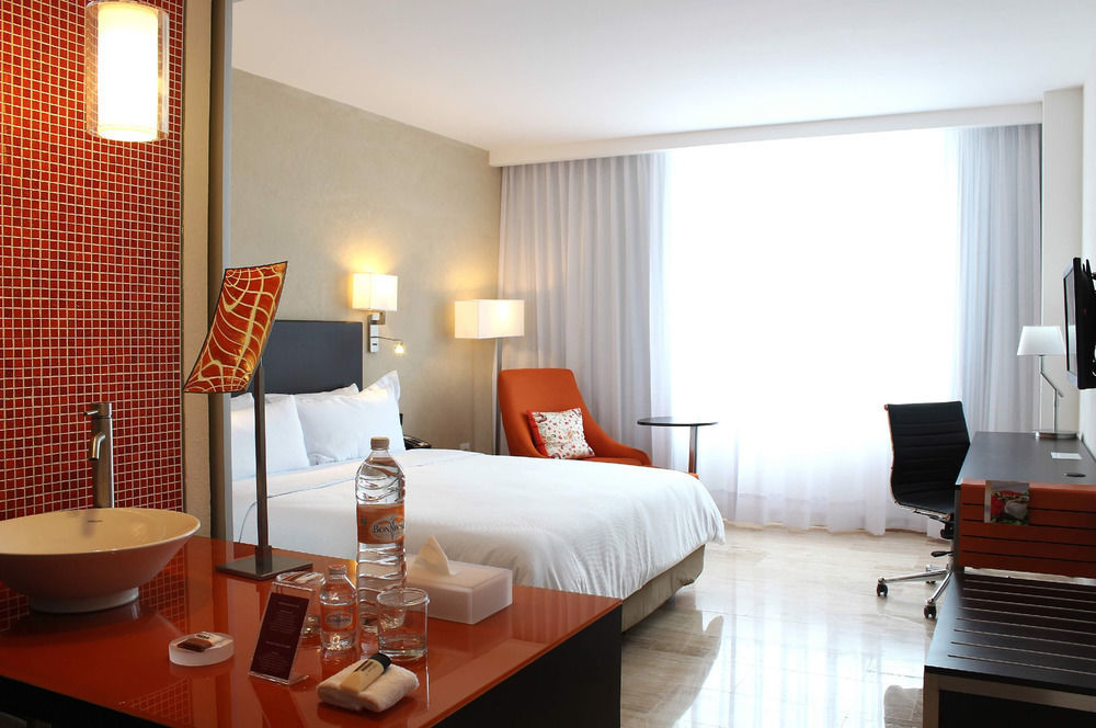 San Nicolás de los Garzas Fiesta Inn Monterrey La Fe מראה חיצוני תמונה