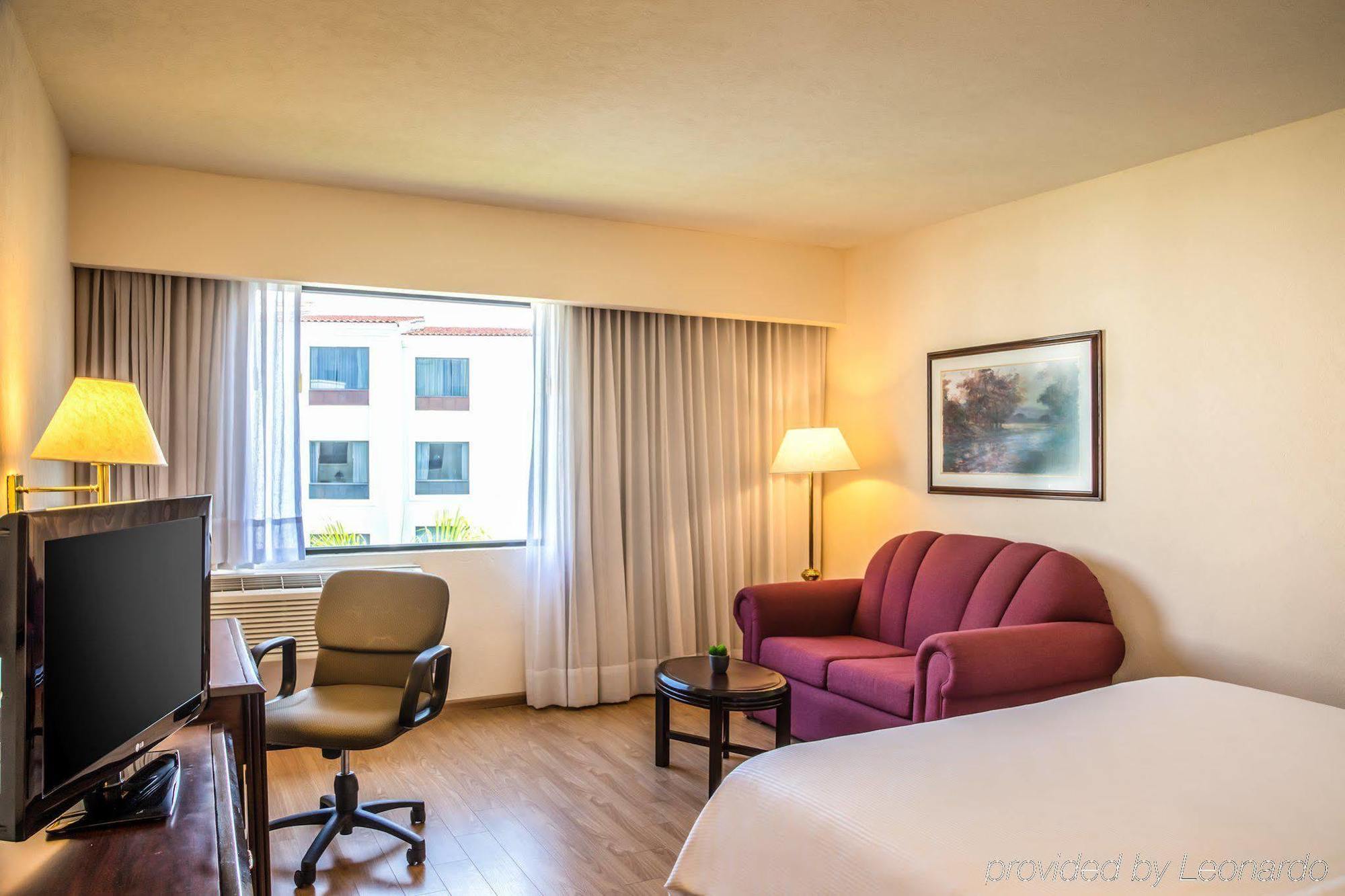 San Nicolás de los Garzas Fiesta Inn Monterrey La Fe מראה חיצוני תמונה