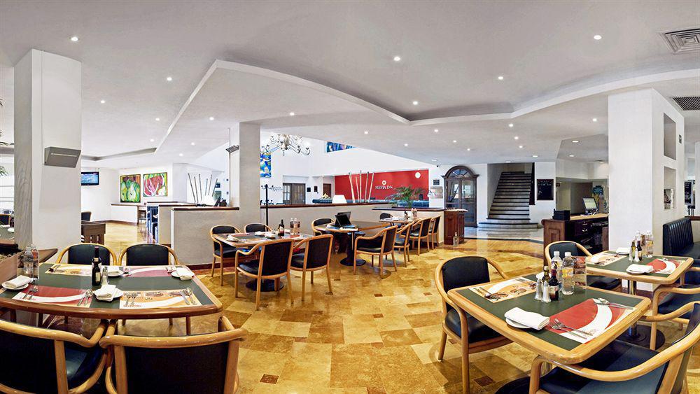 San Nicolás de los Garzas Fiesta Inn Monterrey La Fe מסעדה תמונה