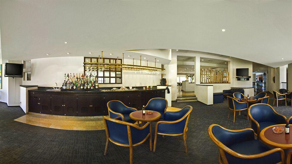 San Nicolás de los Garzas Fiesta Inn Monterrey La Fe מסעדה תמונה